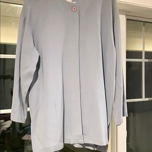 Lightweight grey spring top